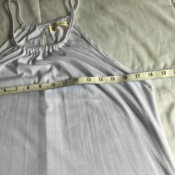 White beach dress with halter top and petal hem - Picture 6 of 9